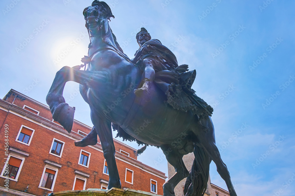 Obraz premium Alessandro Farnese statue, Piacenza, Italy