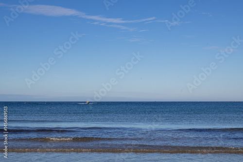 Obraz na płótnie boat on the beach w salonie