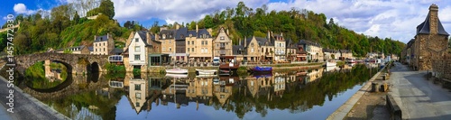 Obraz na płótnie France travel, most scenic villages and romantic towns of Brittany. Picturesque traditional port of Dinan with half-timbered houses, restaurants over canals w salonie
