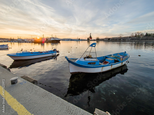 Obraz na płótnie Sunset view of the port of Sozopol, Bulgaria w salonie