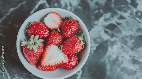 Obraz na płótnie Strawberries background. Close up of fresh strawberries. w salonie