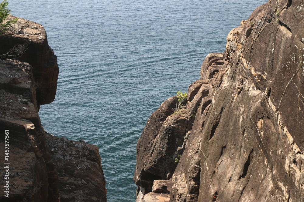 Fototapeta premium rocks and sea