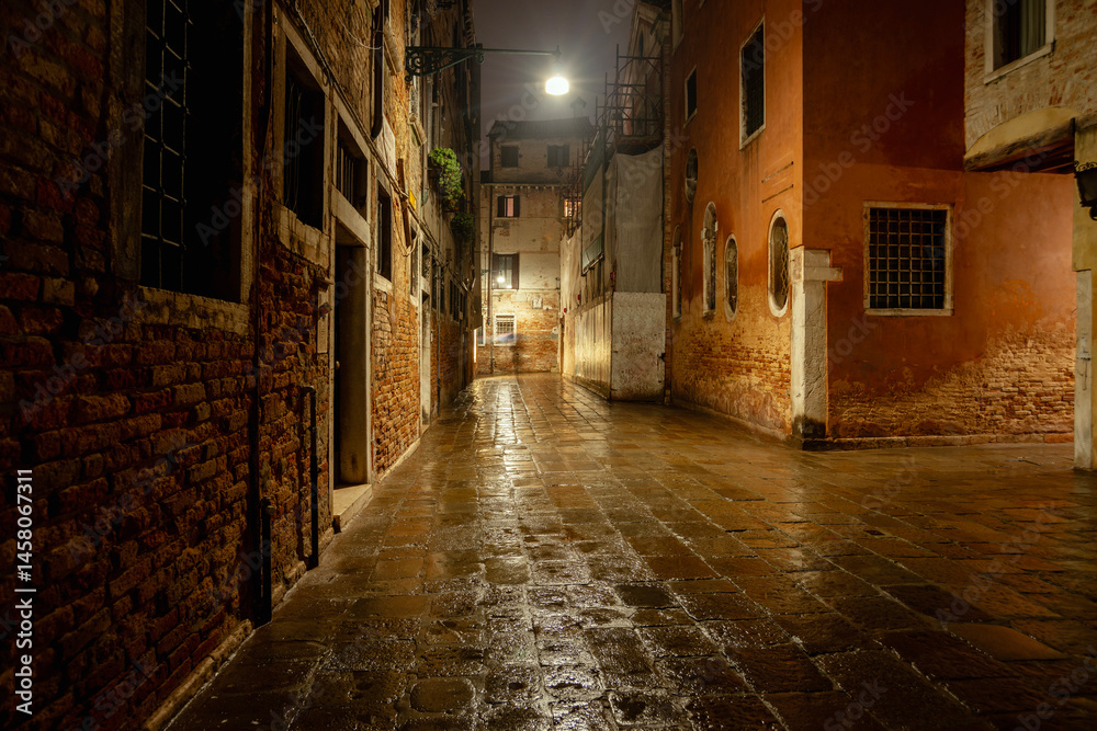 rainy night in Venice