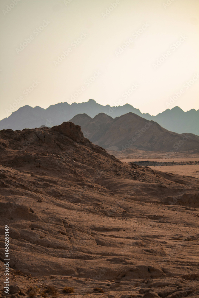 Fototapeta premium sunset in the mountains