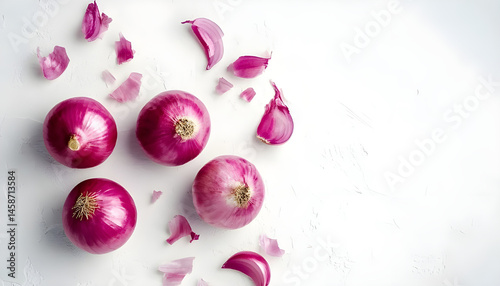 Obraz na płótnie Fresh onion with skin isolated on white w salonie