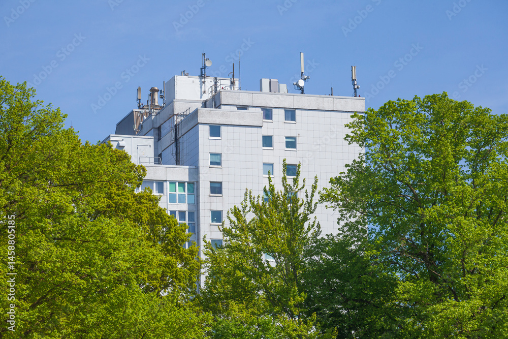 Hochhaus Grohner Düne im Frühling, Bremen-Nord, Bremen, Deutschland