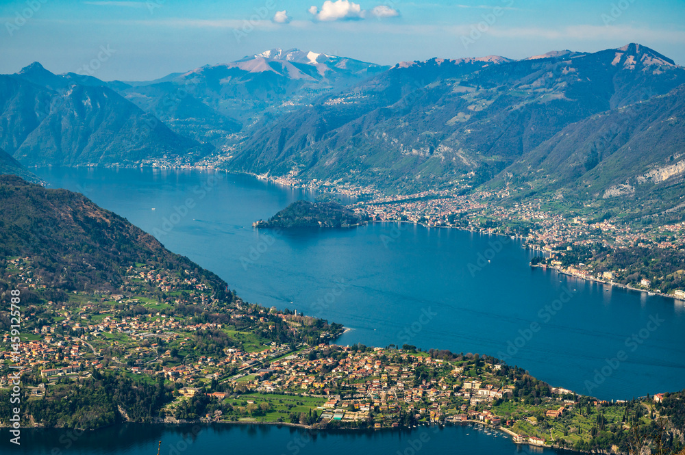 Obraz premium Panorama of Lake Como photographed from Ortanella, showing Bellagio, Balbianello, the Lecco and Como shores of the lake and the mountains above.