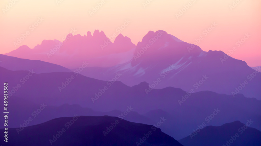 Fototapeta premium Pastel Pink Purple Mountain Range at Sunset