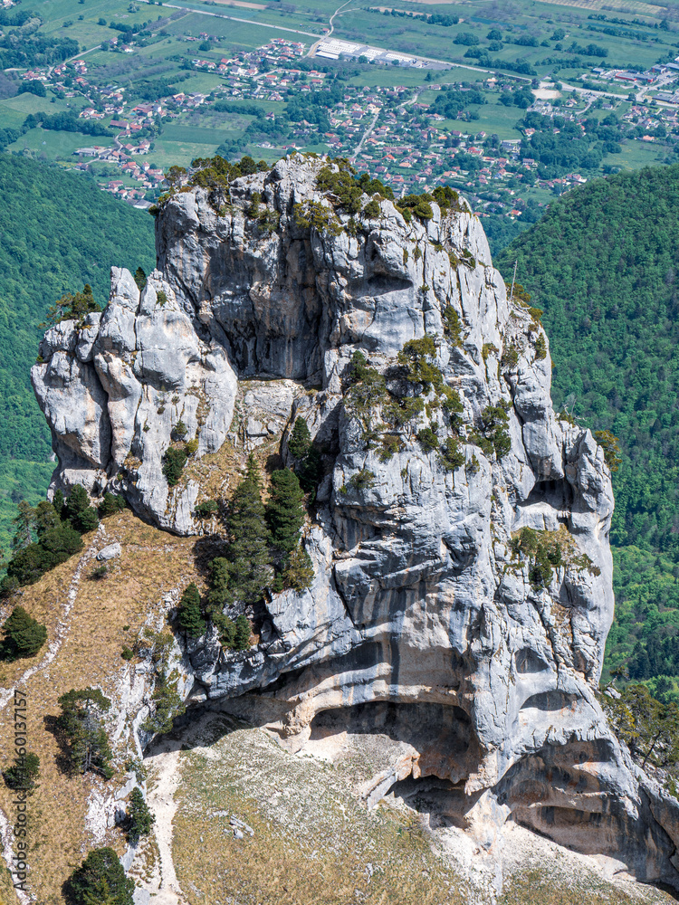 Naklejka premium Aerial View of the Iconic Tour Percée Arch in the Chartreuse Mountains, France