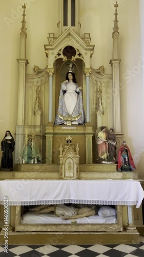 statue of virgin mary and jesus