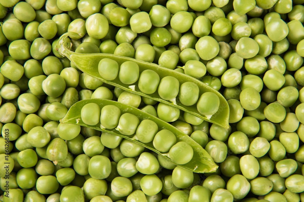 fresh green peas texture background