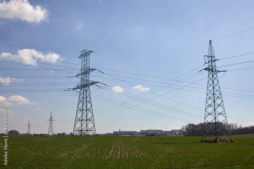 Słupy energetyczne – linia wysokiego napięcia