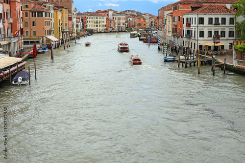 Obraz na płótnie Wide navigable canal called CANAL GRANDE in Venice Island in Italy w salonie