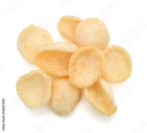 Valokuva Fresh crunchy prawn crackers on white background