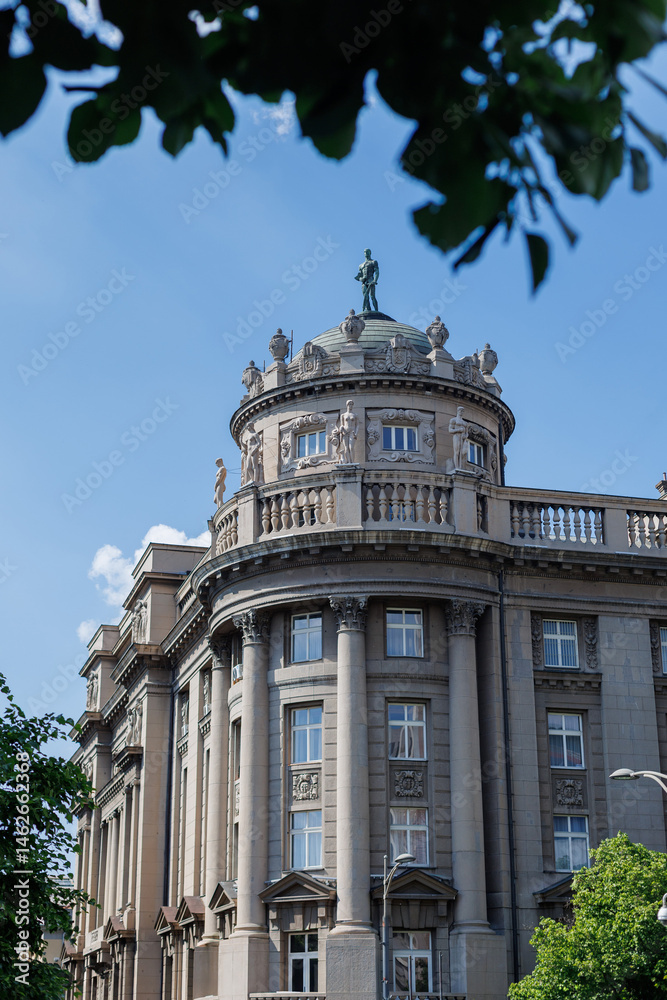 Fototapeta premium Serbian government building in Belgrade