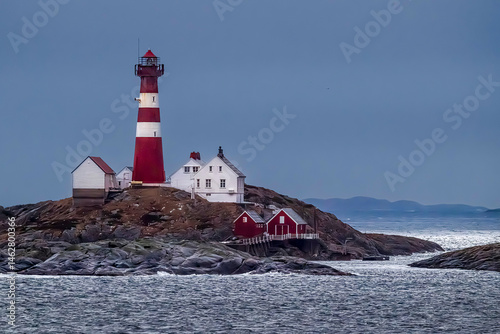 Obraz na płótnie lighthouse on the coast w salonie