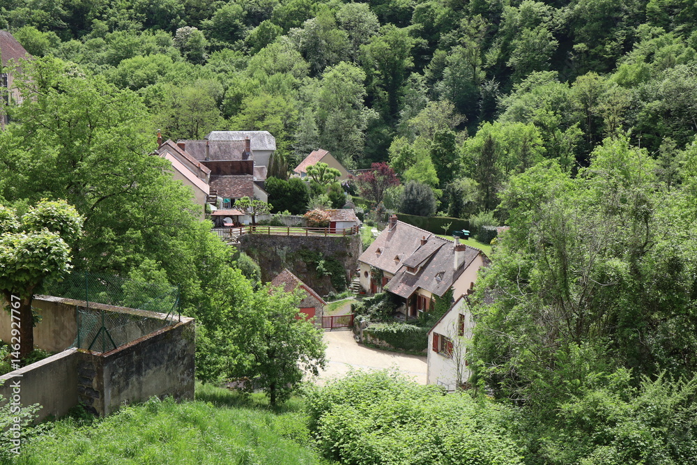 Vue d'ensemble du village, ville de Gargilesse-Dampierre, département de l'Indre, France