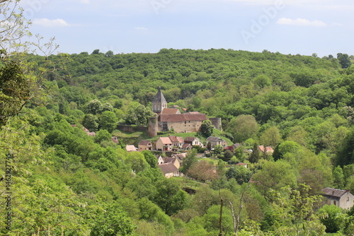 Obraz na płótnie Vue d'ensemble du village, ville de Gargilesse-Dampierre, département de l'Indre, France w salonie