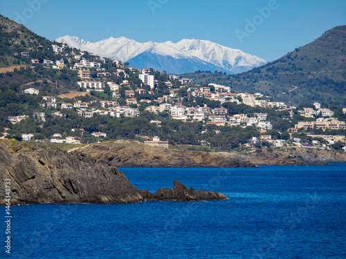 Fototapeta Naklejka Na Ścianę i Meble -  Nieve des de la Costa Brava