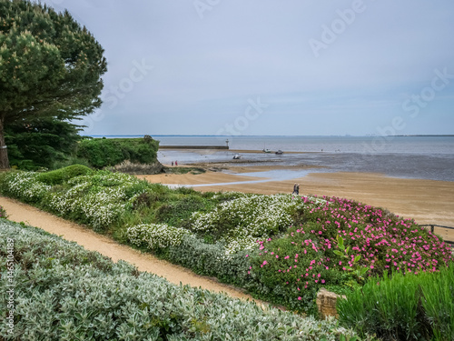 Fotografi La Bernerie-en-Retz, plage et promenade Sainte-Anne, en Bretagne, France
