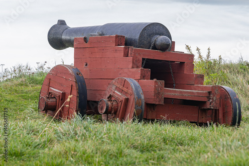 Obraz na płótnie Antique cannon at the historic Fredriksten Fortress. w salonie