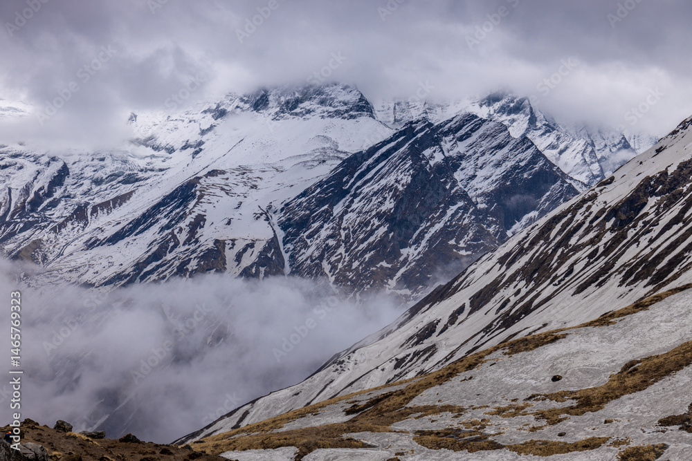 Obraz premium Annapurna Base Camp trek beautiful Himalaya mountains landscape view. Snow summits of Annapurna South, Machapuchare and Dhaulagiri seen from the Poon Hill and from the trekking path on the way Nepal