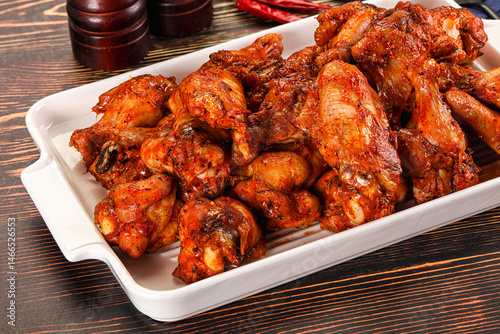 Obraz na płótnie Hot and spicy Buffalo chicken wings w salonie