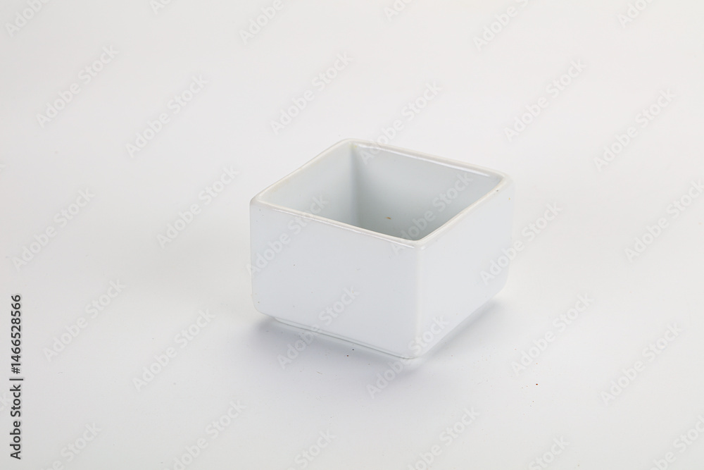 Naklejka premium Empty gravy pot for sauce