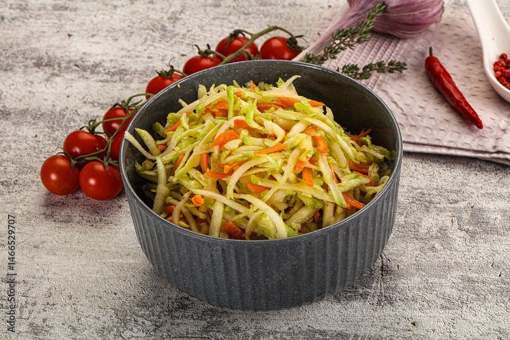 Vegan salad with kohlrabi and carrot