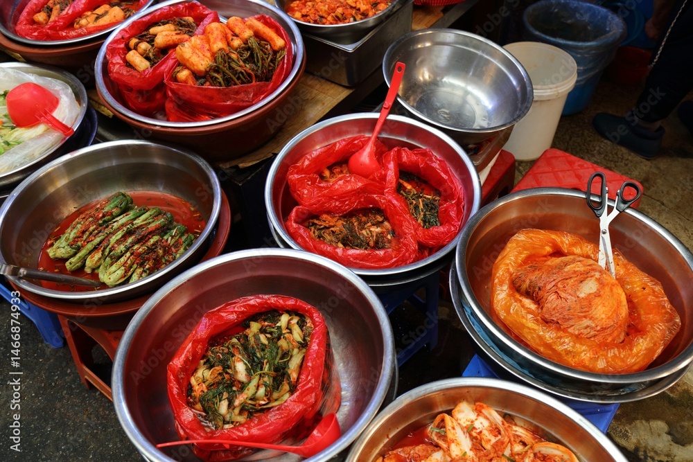 Korean food in Seoul - kimchi types