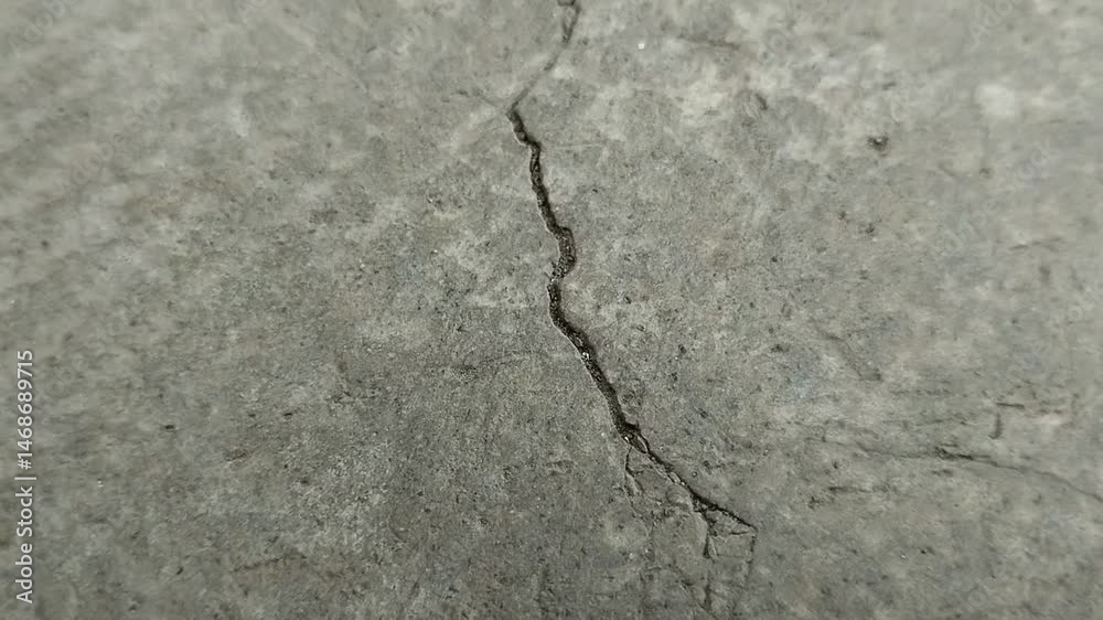 Cracked concrete surfaces caused by very hot weather
