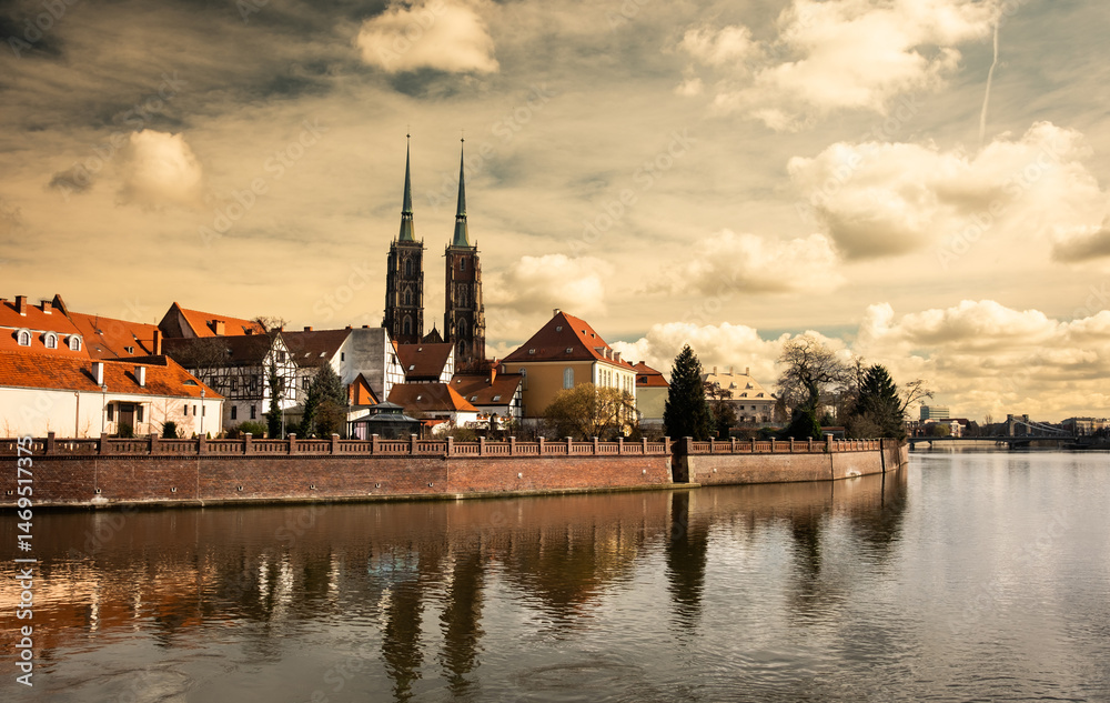 Fototapeta premium Amazing Sunset View On A Cathedral On An Island In Wroclaw