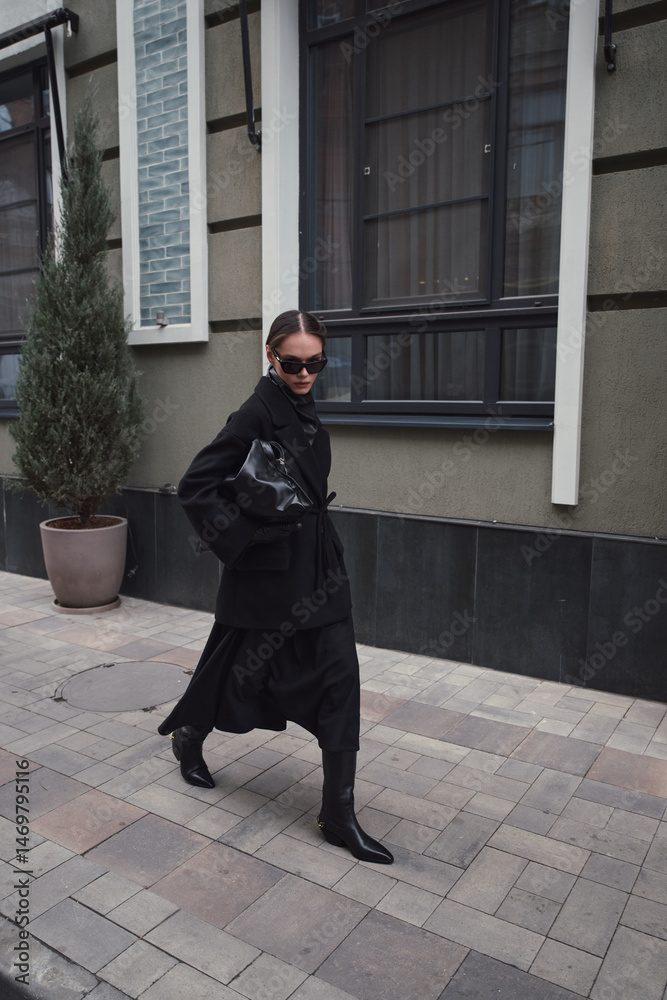 Naklejka premium Street style fashion, professional model in stylish clothes.