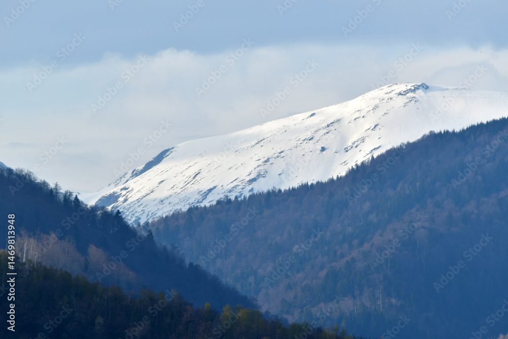 Obraz premium snow covered mountains