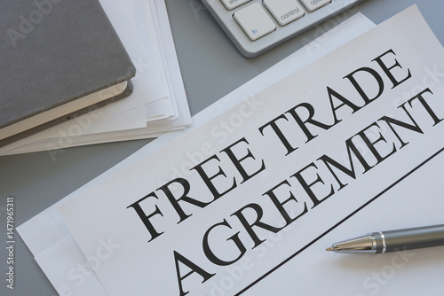 Cuadro en lienzo Free Trade Agreement FTA is shown as business concept