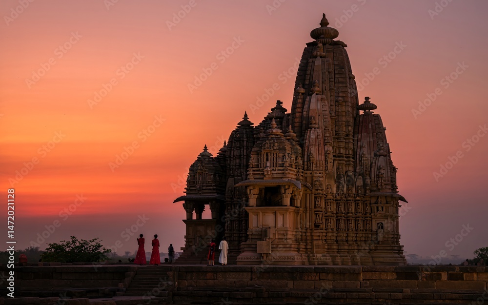 Obraz premium spring, Khajuraho, Madhya, Pradesh , India, Sunset at Khajuraho Temple, India