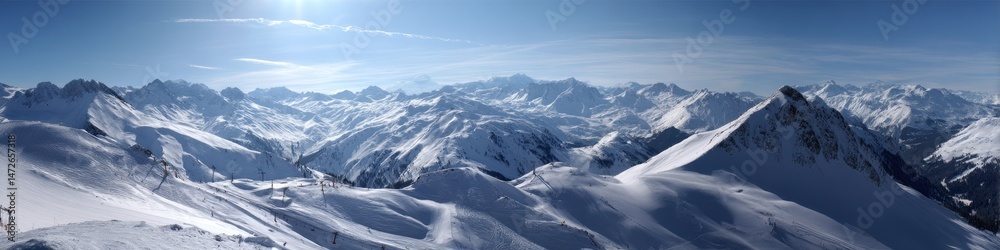 Obraz premium Alpine AprÃ¨s Experience: Stunning Winter Sports Panorama with Drinks and Snowfall in the Majestic Mountains