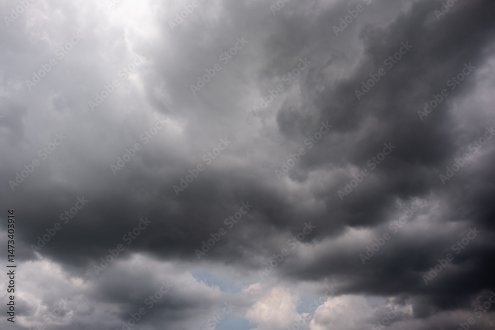Obraz premium dark storm clouds with background,Dark clouds before a thunder-storm. 