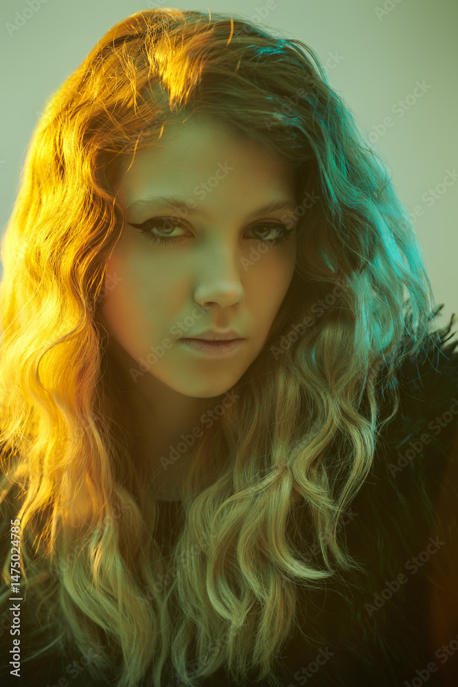 Fototapeta premium makeup and wavy hair