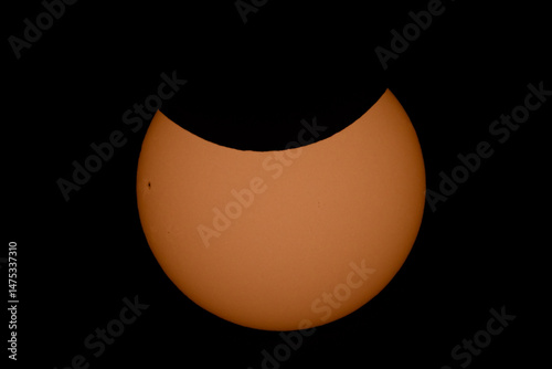 Eclipse parcial de sol 2025