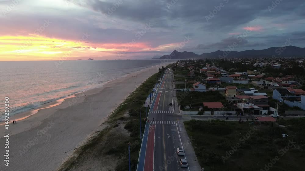 Paisagem com pôr do sol