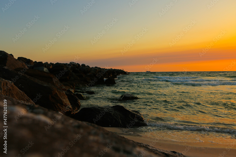 Obraz premium sunset on the beach