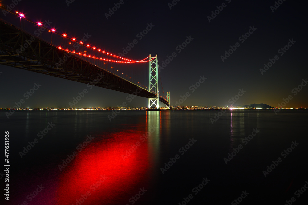 Fototapeta premium 明石海峡大橋 夜景 ライトアップ 兵庫県神戸市 