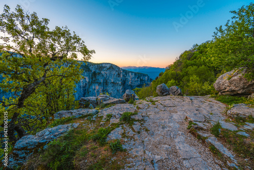Obraz na płótnie Vikos Gorge from the Oxya Viewpoint in the national park in Vikos-Aoos in zagori, northern Greece. Nature landscape w salonie