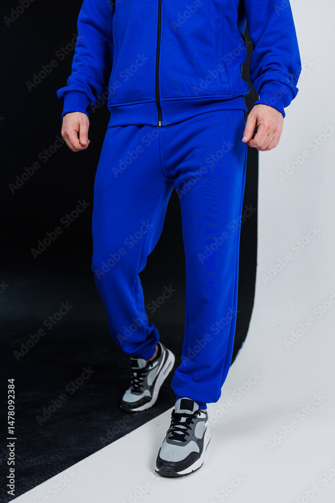 Trendy Mens Blue Tracksuit Sporty Style for Active Lifestyles and Casual Outings