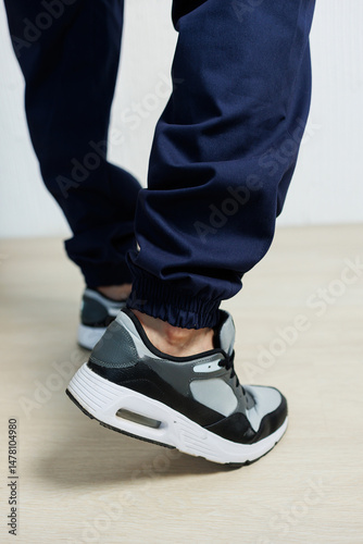 Obraz na płótnie Discover our stylish athletic footwear that showcases a modern design, perfectly suited for an active lifestyle. These shoes combine comfort and functionality for all your sporting needs w salonie