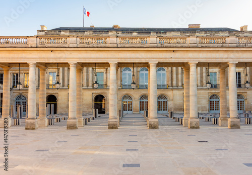 Tableau sur toile Palais Royal palace in center of Paris, France