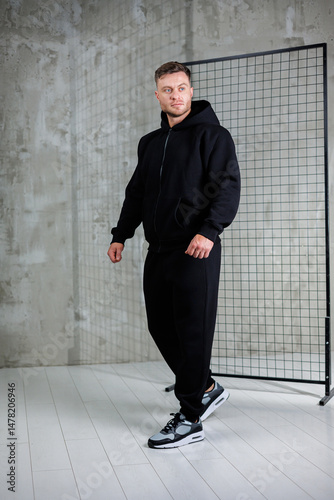 Obraz na płótnie Discover Stylish Athletic Wear that combines Urban Fashion with exceptional Comfort and Performance for your active lifestyle, ensuring you look great while feeling even better during workouts w salonie