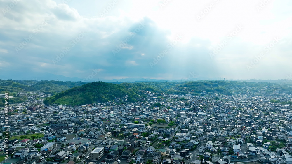Obraz premium 現代都市と青空の空撮風景