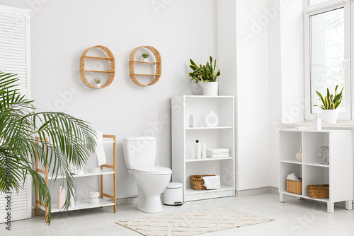 Modern bathroom interior de...